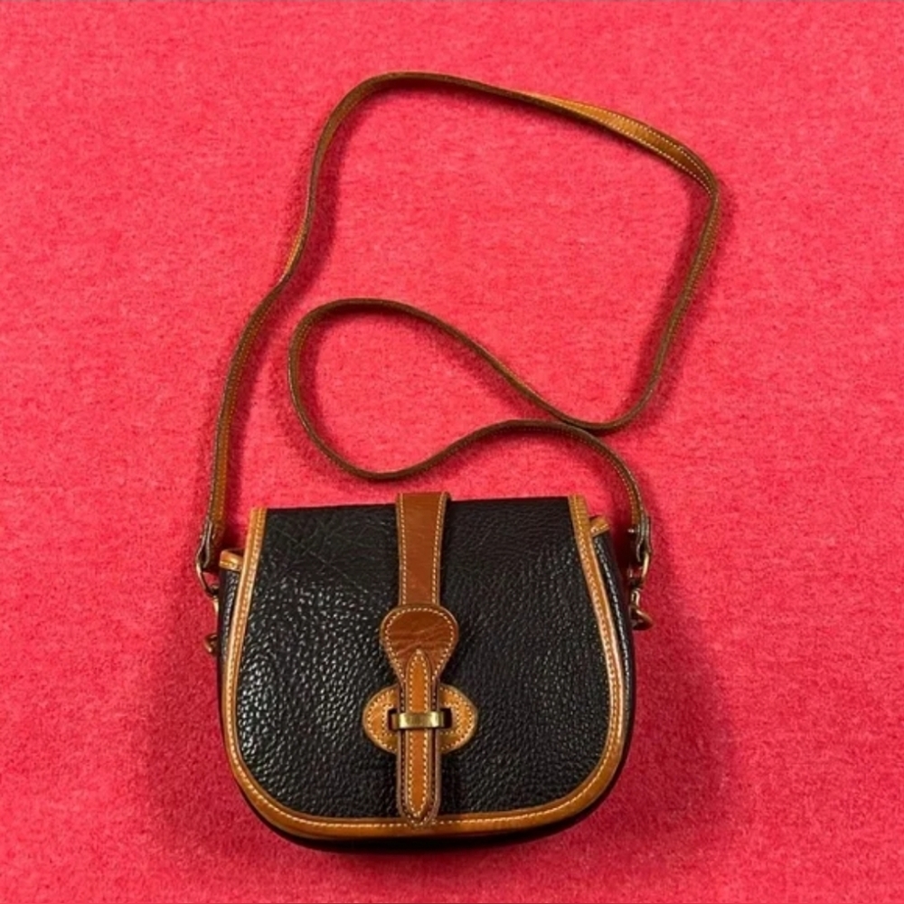 Dooney & Bourke Vintage Equestrian Black Saddle Bag Crossbody purse handbag - Picture 7 of 10
